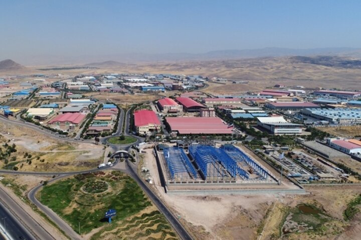 ۸۲۰ واحد صنعتی در شهرک‌های صنعتی کردستان مستقر است