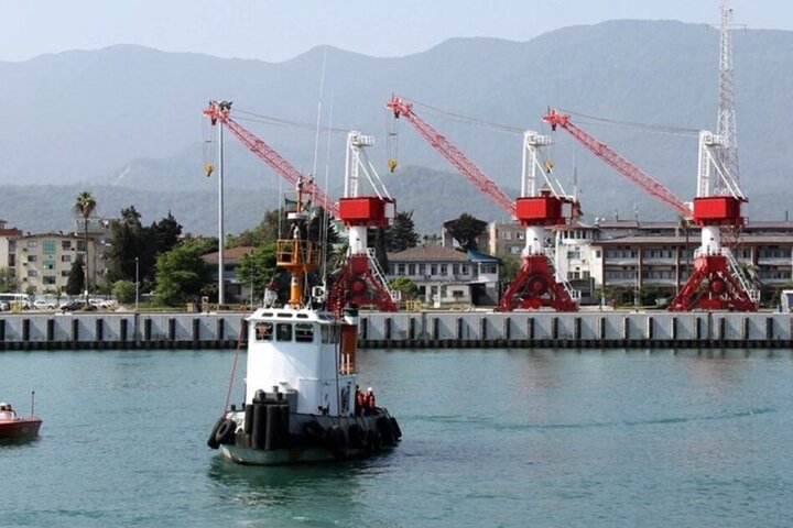 رکورد بارگیری کالا در بندر نوشهر شکسته شد رکورد بارگیری کالا در بندر نوشهر شکسته شد