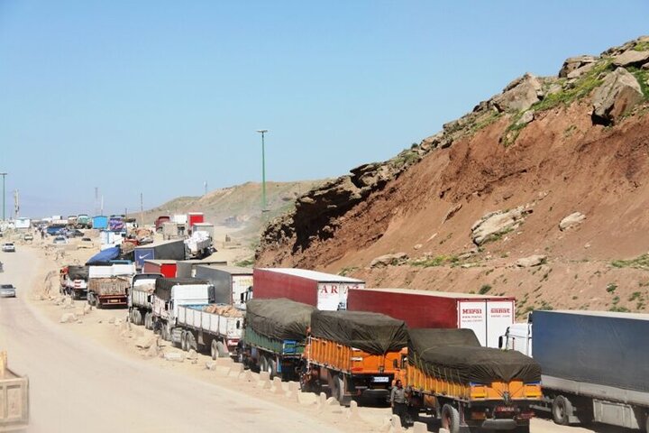 تردد کامیون به مهران ممنوع اعلام شد