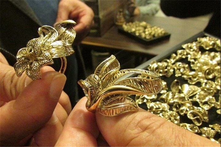 ۱۰ کیلوگرم طلای قاچاق در استان کرمانشاه کشف شد
