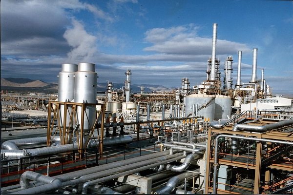 قرارداد واحد فرآورش سیار نفت در آزادگان جنوبی امضا شد