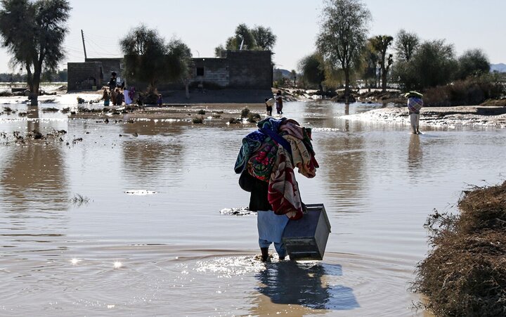 اسکان اضطراری بیش از ۶۰۰ آسیب دیده سیلاب در سیستان وبلوچستان/ خدمات رسانی ادامه دارد