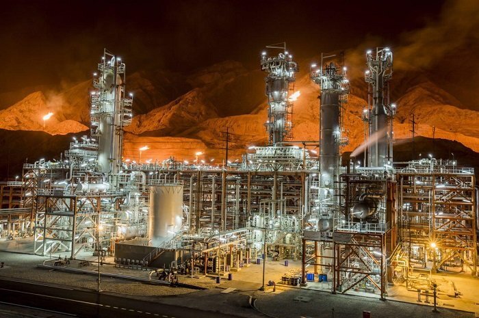 تزریق گاز مازاد به چاه‌های نفت و گاز / ویروس کرونا تعمیرات پارس جنوبی را یک ماه به تعویق انداخت
