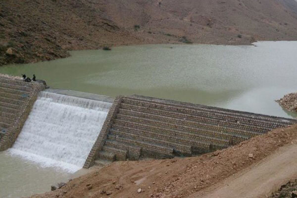سازه‌های آبخیزداری؛ سدی مقابل سرکشی سیلاب‌ها | اجرای ۳۵۰ هزار هکتار آبخیزداری در همدان