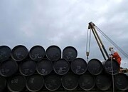 کاهش ۴۵ درصدی تولید نفت ایران طی دو سال اخیر