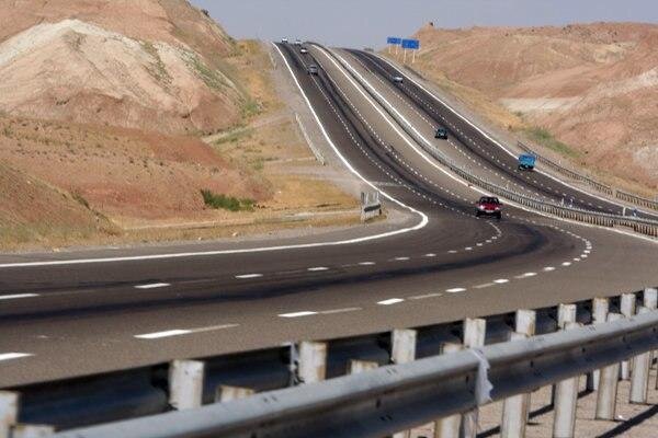 راه‌های شرق کشور در پیچ عقب‌ماندگی| رئیس مجلس وعده توسعه در برنامه هفتم داد