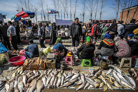 کرکره قدیمی ترین بازار سنتی مازندران بالا می رود