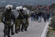 اعتراض به ساخت کمپ های جدید پناهجویان در یونان