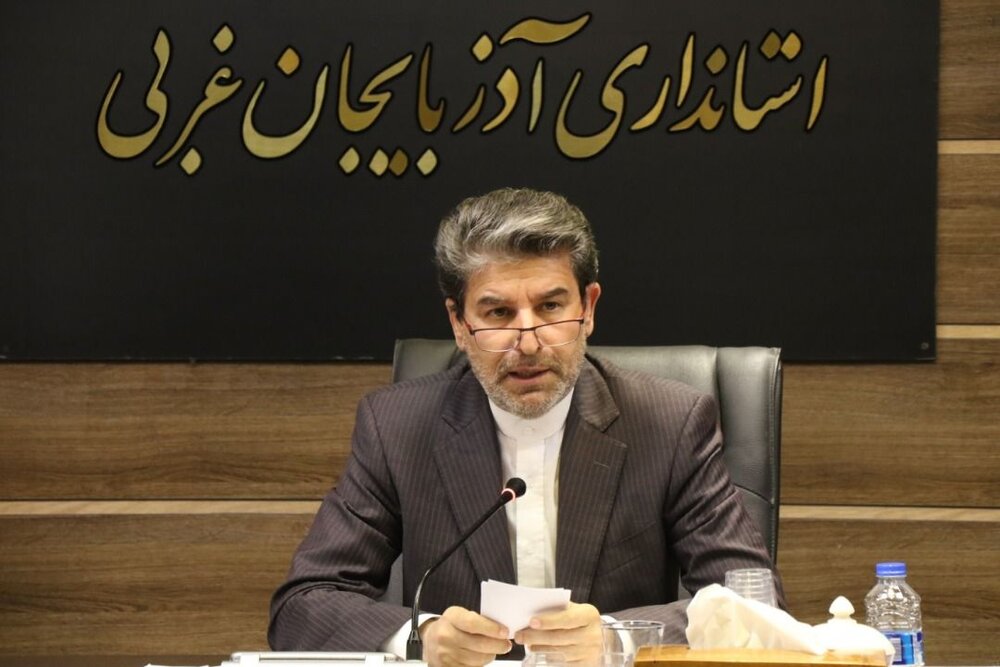 جلوگیری از صادرات ۷ کانتینر دستکش از مرز بازرگان/ توزیع در داروخانه‌ها