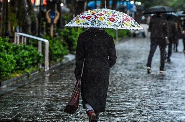 بارش‌ باران در مناطق غربی و مرکزی کشور