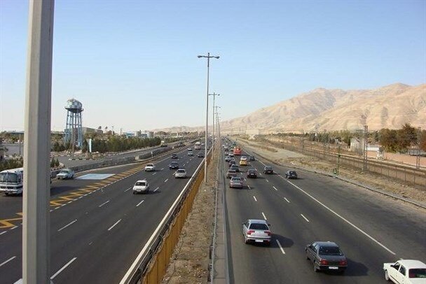 تردد در جاده های استان همدان ۱۵ درصد کاهش یافت