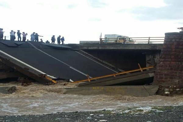خسارت ۵۰۰ میلیارد تومانی سیلاب به کهنوج/ ۱۱۴ روستا آسیب دید