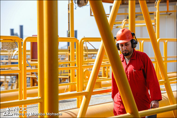 پیش‌بینی‌ تولید و بهره‌دهی چاه‌های شرکت نفت فلات قاره
