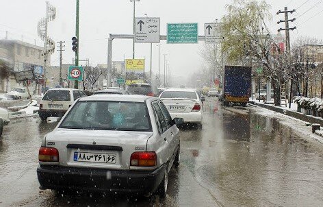 بارش برف در محور تهران-فیروزکوه/ تردد روان در محورهای مواصلاتی استان تهران