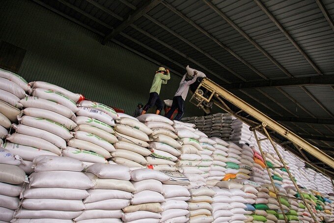 عرضه برنج در استان های شمالی با نظر استانداران انجام می شود