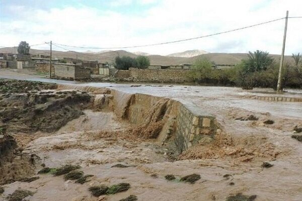 جریان‌های سیلابی در راه کوهپایه، هرند و اردستان در استان اصفهان