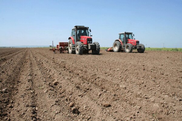  ۴ هزار و ۹۰۰ دستگاه ماشین آلات کشاورزی در قزوین پلاک گذاری می‌شود