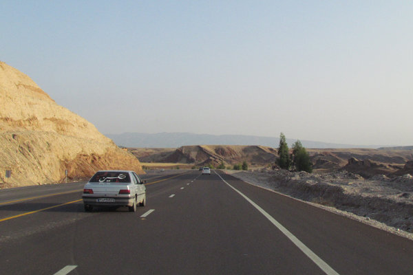 اتمام عملیات روکش آسفالت ۳۵ کیلومتر از مسیر ایلام - مهران