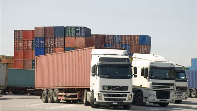 ثبت تردد ۶ میلیون و ۵۲۳ هزار دستگاه وسایل نقلیه سنگین در جاده‌های ایلام