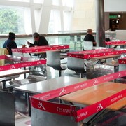 برنامه ریزی برای میزهای بزرگتر  با فاصله های اجتماعی /  دارندگان فضای باز رستورانی برنده اند!