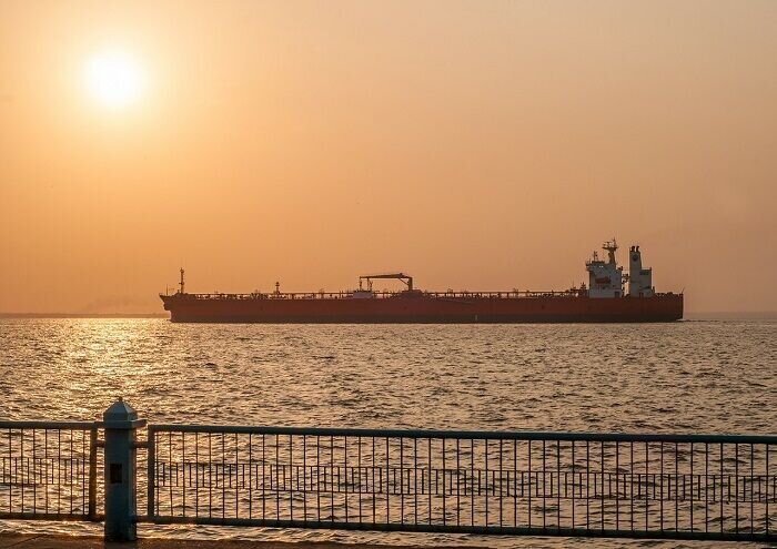 صادرات نفت به چین با وجود تحریم‌ها ادامه دارد/ مذاکره با چین برای حل مشکل نقل و انتقال پول

