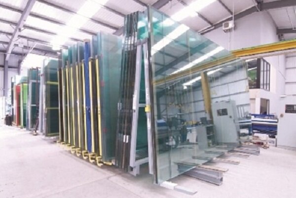 راه‌اندازی بزرگترین واحد تولیدی شیشه لمینت کشور در تبریز