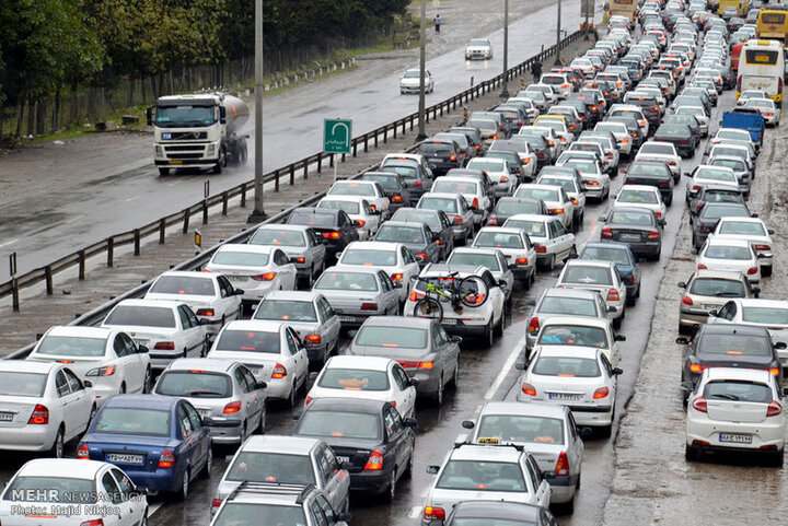 ترافیک سنگین در مسیرهای ورودی به سمت تهران
