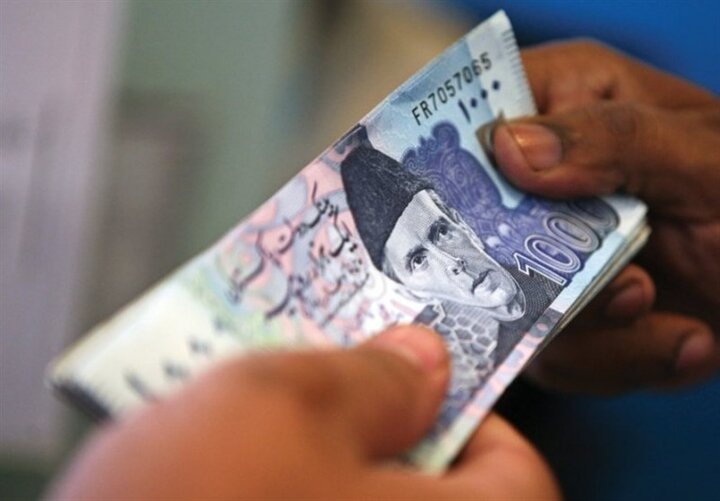 سقوط تاریخی روپیه پاکستان در برابر دلار