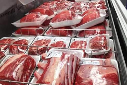 توزیع گوشت قرمز منجمد با قیمت ۵۵ هزار تومان در هرمزگان