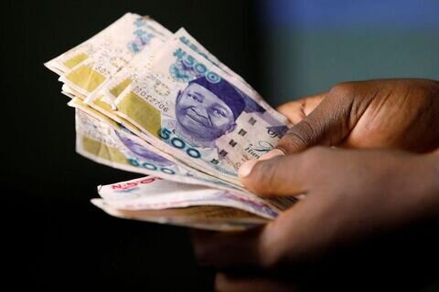 بانک مرکزی نیجریه نرخ رسمی ارز خود را ۵.۵ درصد کاهش داد