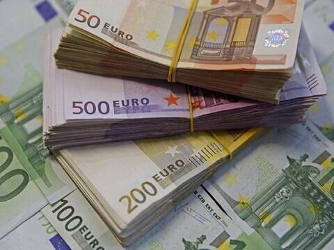 آلمان به دنبال وام ۹۵ میلیارد یورویی برای مقابله با کرونا