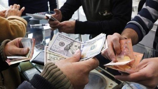 دستگیری ۱۵۳ دلال ارز طی یک ماه اخیر در تهران