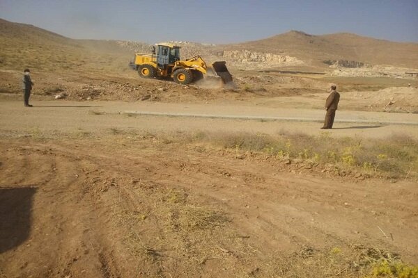 ۳۲۰۰ مترمربع از اراضی دولتی استان همدان از دست متصرفان خارج شد