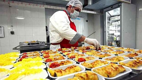 کرونا دل رستوران داران همدان را کباب کرد| گرانی مواد اولیه مشتری را فراری می‌دهد