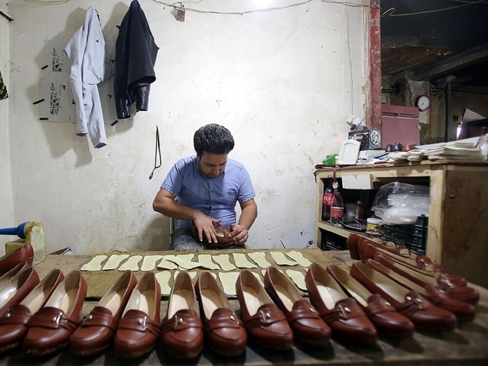 صادرات کفش در حسرت پا گرفتن| مشهد قطب تولید کفش زنانه در کشور است