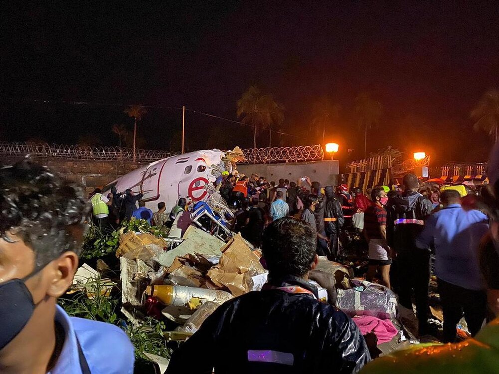 سقوط هواپیمای مسافربری در هند