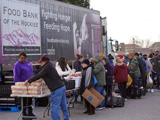 مردم آمریکا همچنان محتاج کمک‌های غذایی 