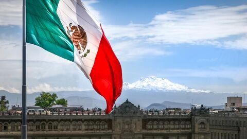کاهش ۵۱.۵ درصدی درآمدهای ارزی مکزیک