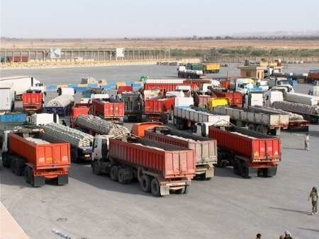 یک میلیون و ۲۷۷ هزار تن کالا از مرز مهران به عراق صادر شد 