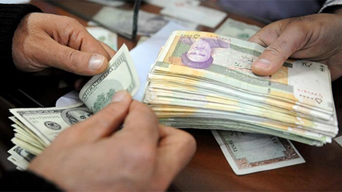 افزایش ۱۰ برابری قیمت دلار در دولت روحانی/ بانک مرکزی منتظر شوک انتخابات آمریکا برای ساماندهی نرخ ارز است