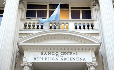 آرژانتین بدهی خود به صندوق بین‌المللی پول را به یوان پرداخت می‌کند