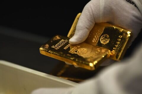 قیمت طلای جهانی در کانال هزار و ۹۰۰ دلار در هر اونس