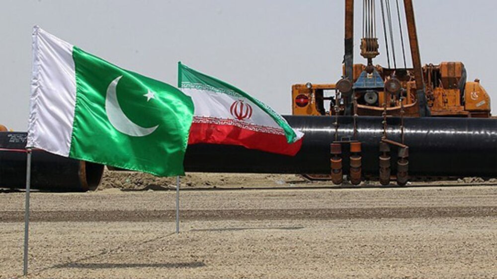 ایران از بازار شرقی گاز حذف می‌شود؟ / سلیمان پور: نجات ایران تنها در مذاکره با غرب نیست!