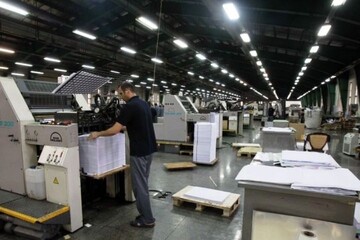 وزارت صمت ناجی صنعت چاپ برای احیا خواهد شد؟ | گرانی نرخ ارز پاشنه‌آشیل فعالان چاپی