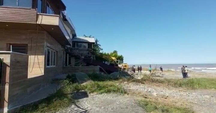 پلاژهای ساحلی مردم مازندران را از دریا محروم کرده است