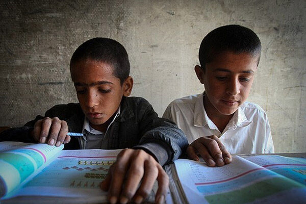 چرا نظام آموزشی ایران در سال گذشته ۵۰ هزار میلیارد پول از مردم گرفته است؟
