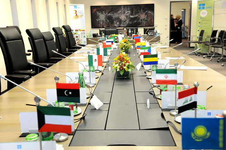 نشست کمیته نظارتی اوپک پلاس در ۲۶ آذرماه برگزار می‌شود