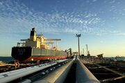 تخلیه و بارگیری فرآورده‌های نفتی از بندر خلیج فارس ۶ درصد افزایش یافت