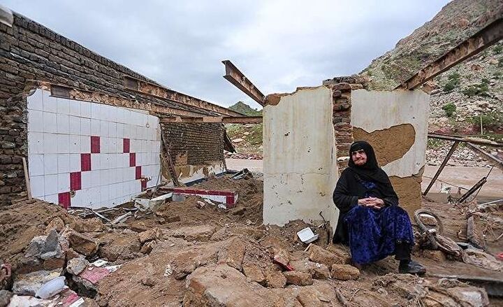 خسارت شدید زلزله به ۳۷۰۰ واحد مسکونی سی‌سخت/ ریزش کوه مزارع پرورش ماهی را تخریب کرد