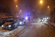 امدادرسانی به ۲۵ خودرو در جاده‌های برف‌گیر استان سمنان